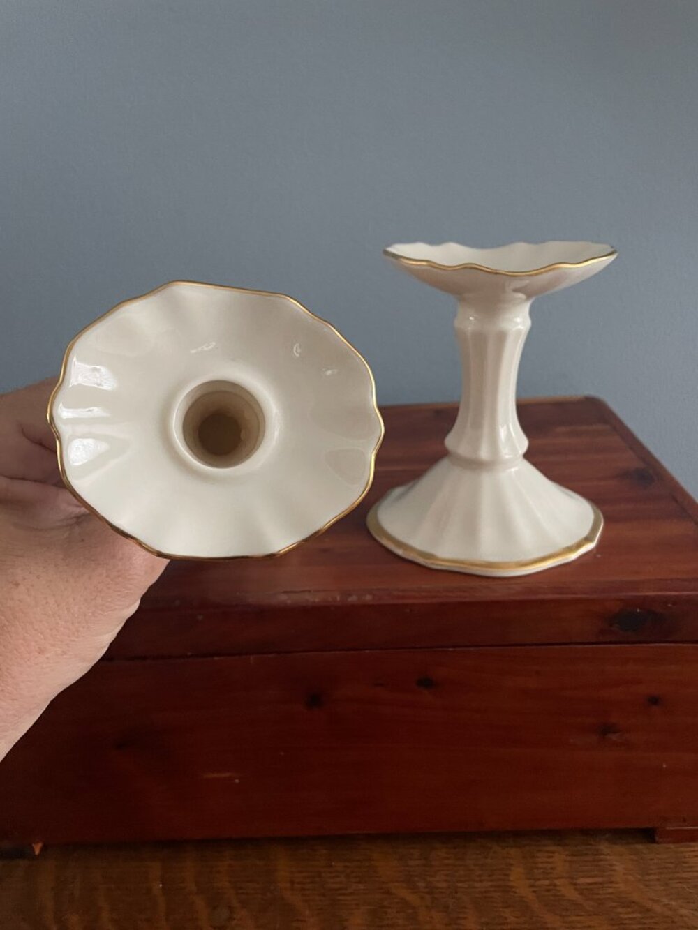 Lenox Symphony Candlestick Holders 24K Gold Trim Ivory Color Pair 4.25" Tall - Picture 3 of 6